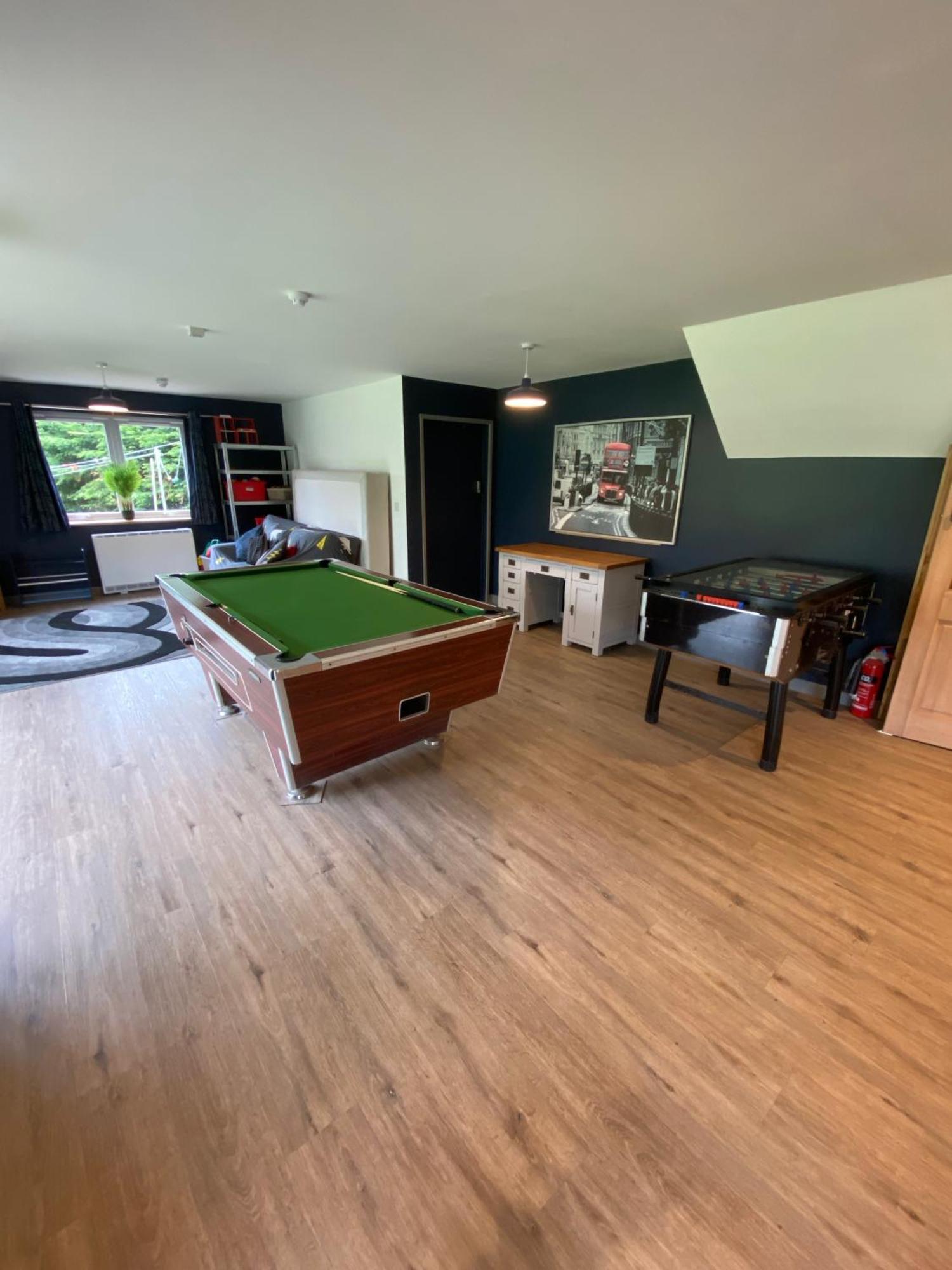 Unique Sheperds Hut Private Hot Tub, Ensuite & Kitchenette Clodock Exterior photo